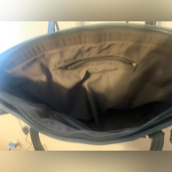 Tree of Life Black Faux Leather Shoulder/Tote Great Condition - Picture 7 of 11